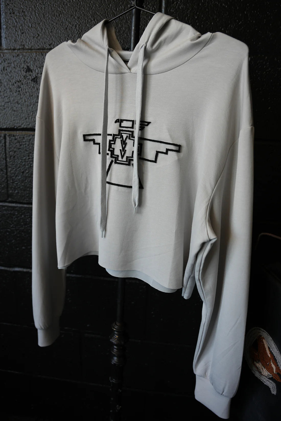 THE THUNDERBYRD Light Grey Western Crop Hoodie
