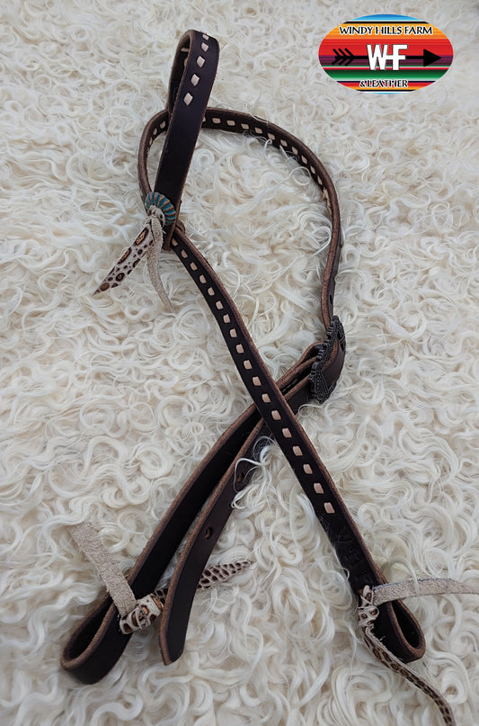 Single ear headstall, tan buckstitch
